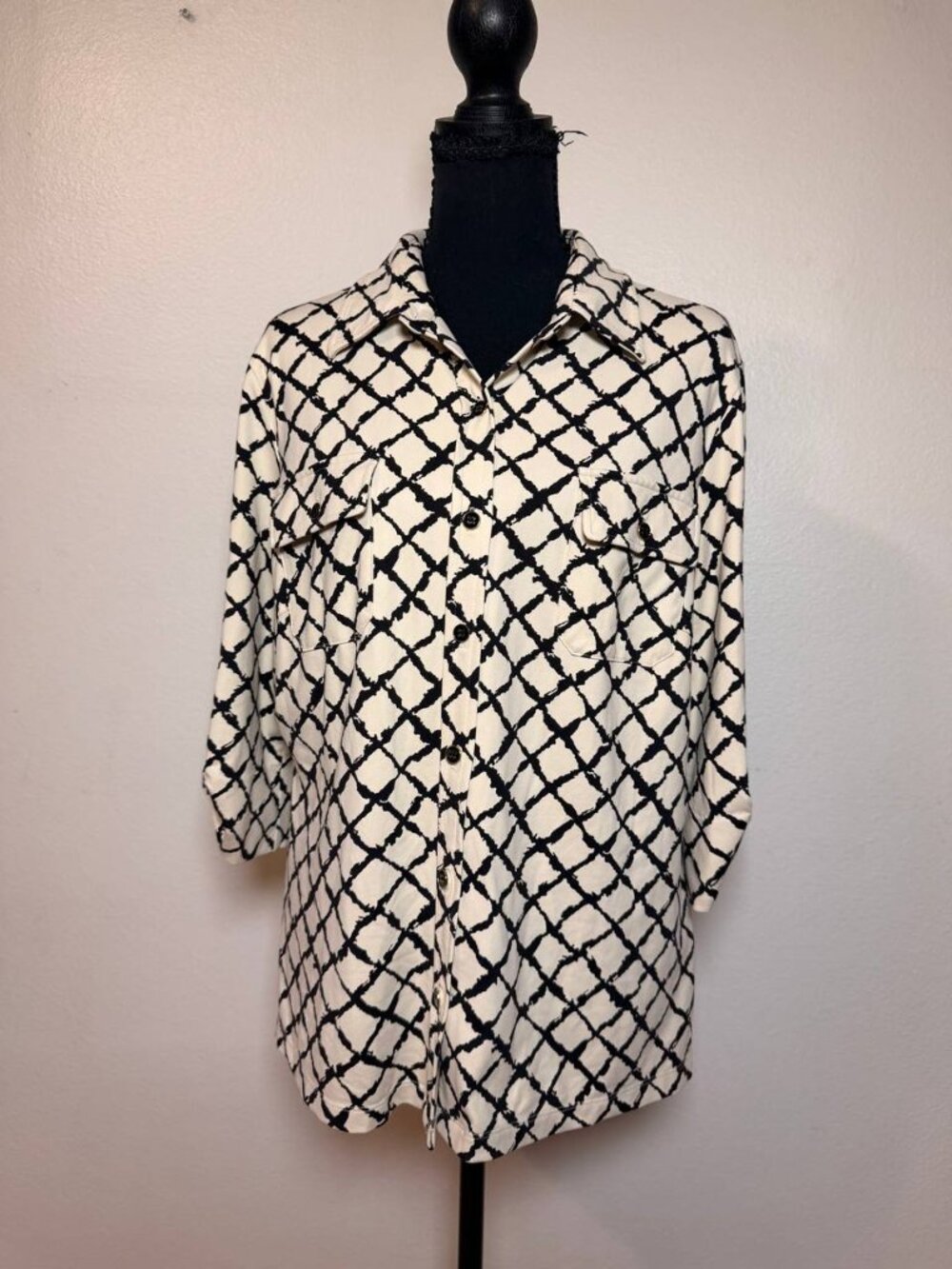 J.McLaughlin Cream Black Lattice Print Button Shirt Preppy Coastal Travel L